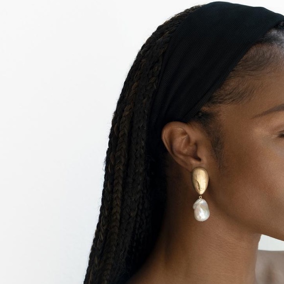 πHPπ Arms of Eve Gold Plated Baroque Pearl Earrings - Picture 3 of 9